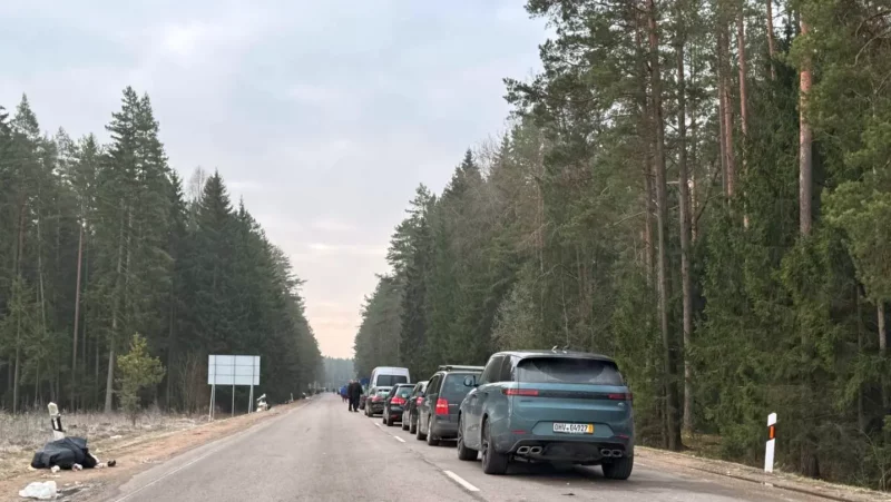 очередь на границе в Литву
