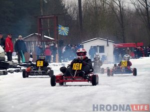 Колеса над землей, рев мотора на всю парковку: в Гродно прошел четвертый этап автоджимханы