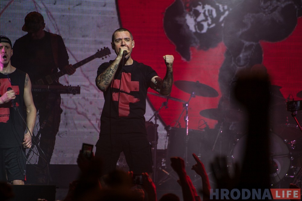 "Мы вернулись надолго". Brutto выступили в гродненском Ледовом "Мы вернулись надолго". Brutto выступили в гродненском Ледовом