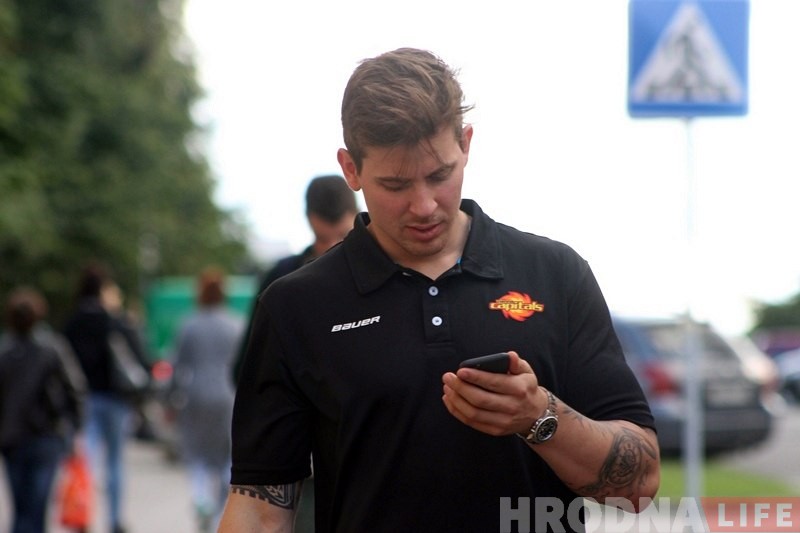 Лига чемпионов: Хоккеисты австрийской "Вены Кепиталз" прибыли в Гродно Лига чемпионов: Хоккеисты австрийской "Вены Кепиталз" прибыли в Гродно