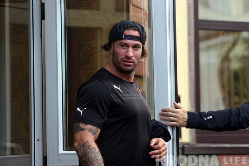 Лига чемпионов: Хоккеисты австрийской "Вены Кепиталз" прибыли в Гродно Лига чемпионов: Хоккеисты австрийской "Вены Кепиталз" прибыли в Гродно