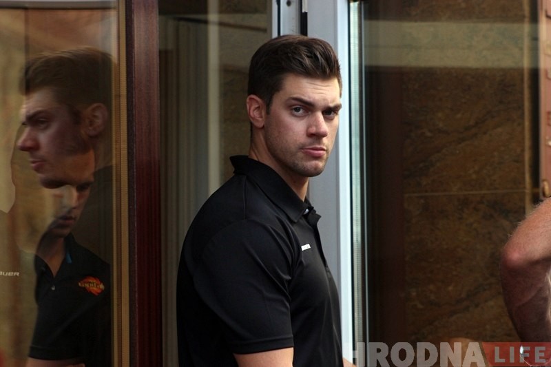 Лига чемпионов: Хоккеисты австрийской "Вены Кепиталз" прибыли в Гродно Лига чемпионов: Хоккеисты австрийской "Вены Кепиталз" прибыли в Гродно