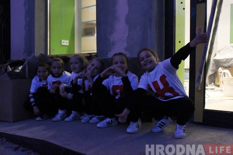 Она сказала ДА! Гродненец необычно сделал девушке предложение в центре города Она сказала ДА! Гродненец необычно сделал девушке предложение в центре города