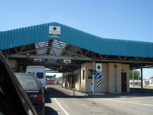 Чеченец протаранил шлагбаум - на погранпереходе Тересполь-Брест останавливали движение (обновлено)