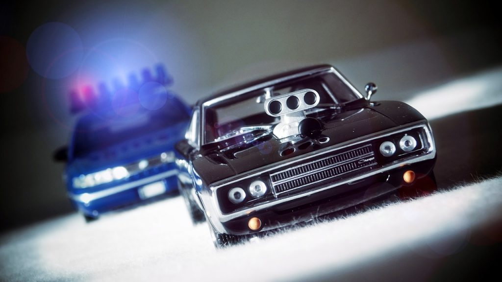 За повторное управление автомобилем без прав могут посадить на сутки: поправки в КоАП