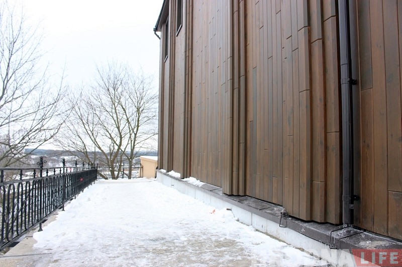 В Коложе закончился ремонт стены. Начинается подготовка к ремонту внутри