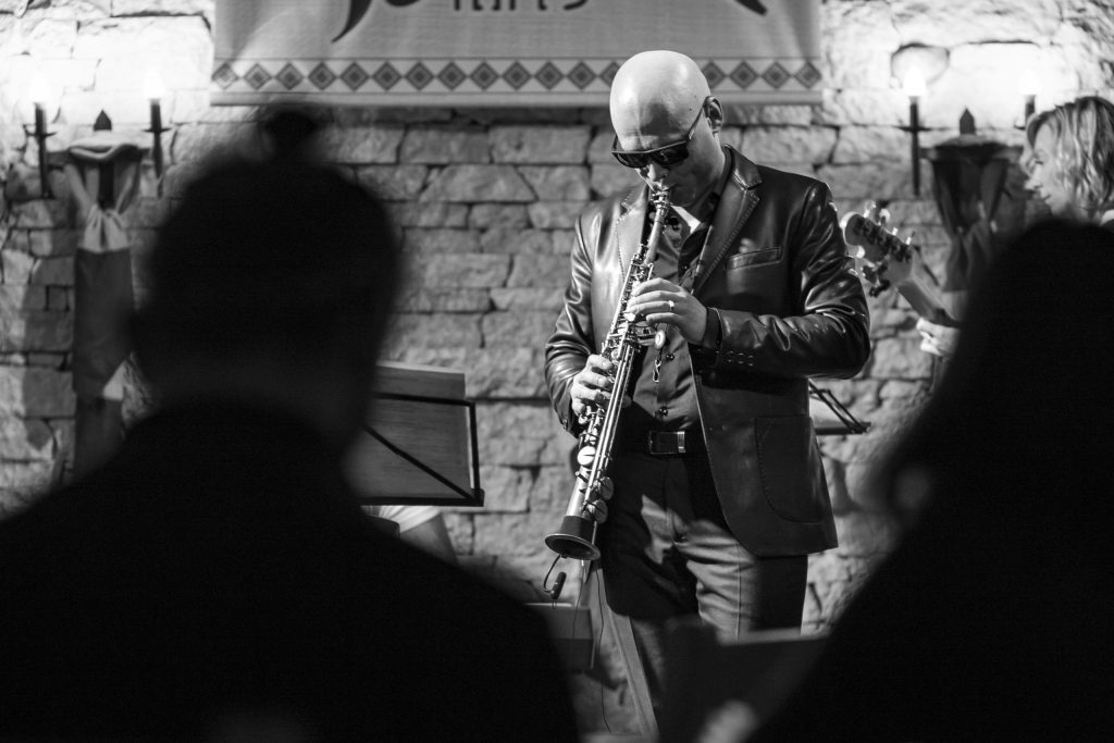 Зачем беларусам слушать джаз? Алекс Кравчук сыграет в Гродно о жизни, любви, звёздах и пингвинах