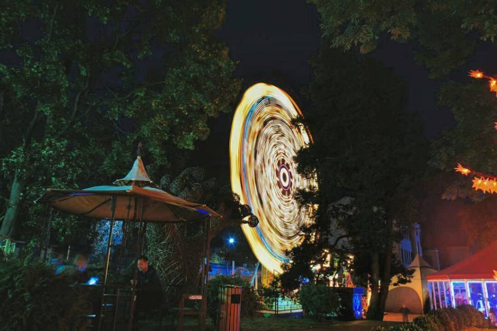 Парк развлечений в Гродно начинает новый сезон и возвращает одну из старых каруселей