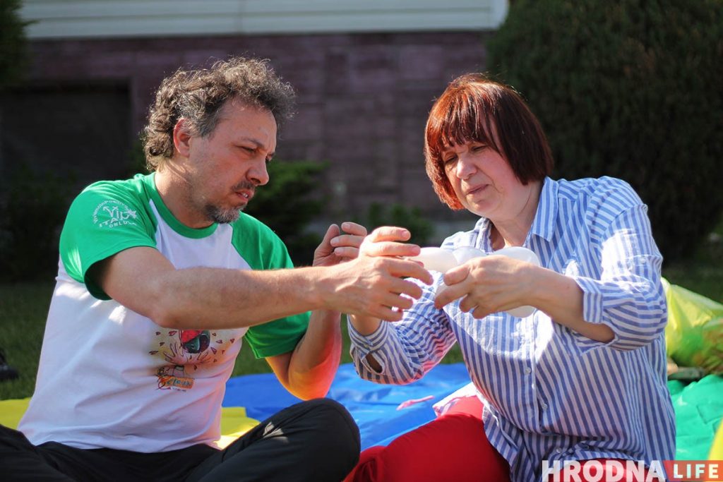 Смех лечит. Итальянцы учат гродненцев быть больничными клоунами