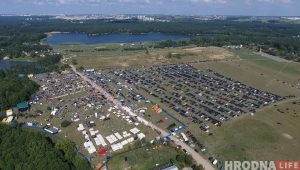 "Денсхолл танцуют не только девушки". Оля Лета танцует на крыше торгового дома "Неман"