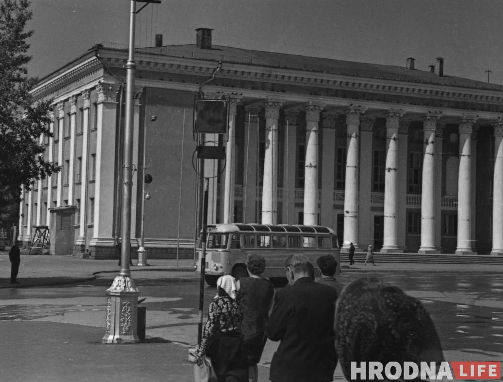 В Гродно снова говорят о реконструкции «текстилей». Вспоминаем историю советской новостройки в историческом центре В Гродно снова говорят о реконструкции «текстилей». Вспоминаем историю советской новостройки в историческом центре