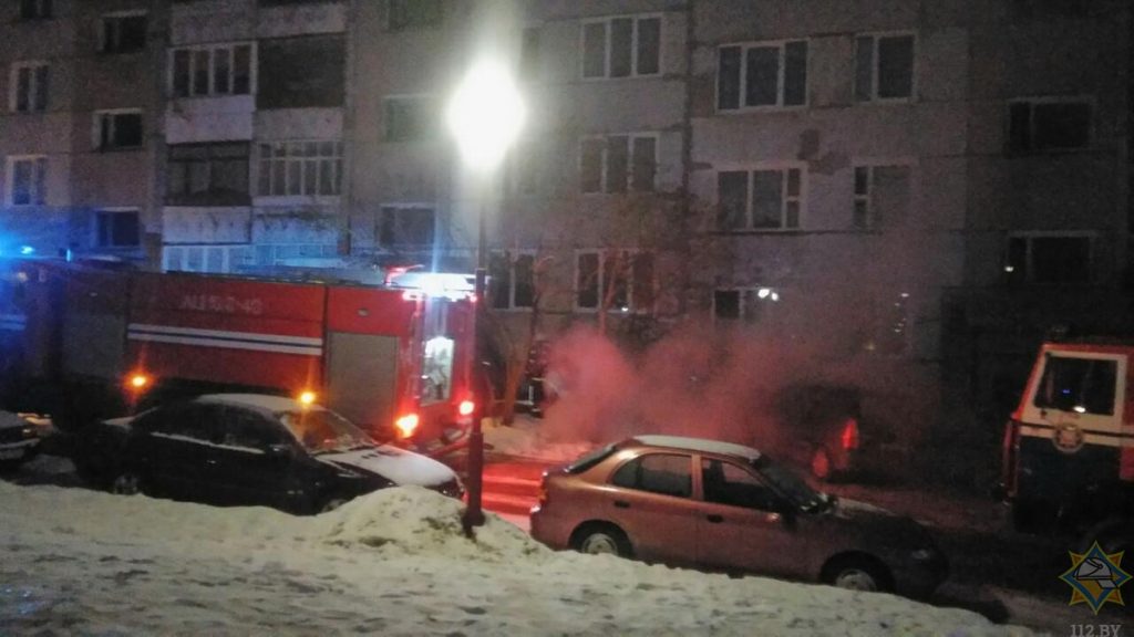 13-летний мальчик заглянул посмотреть на пожар в подвале и попал в больницу