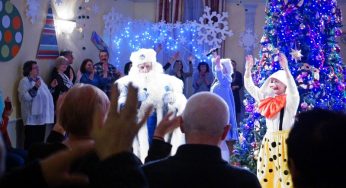 «Захотелось остаться» Литовские туристы отпраздновали Старый Новый год вместе с гродненцами в театре кукол