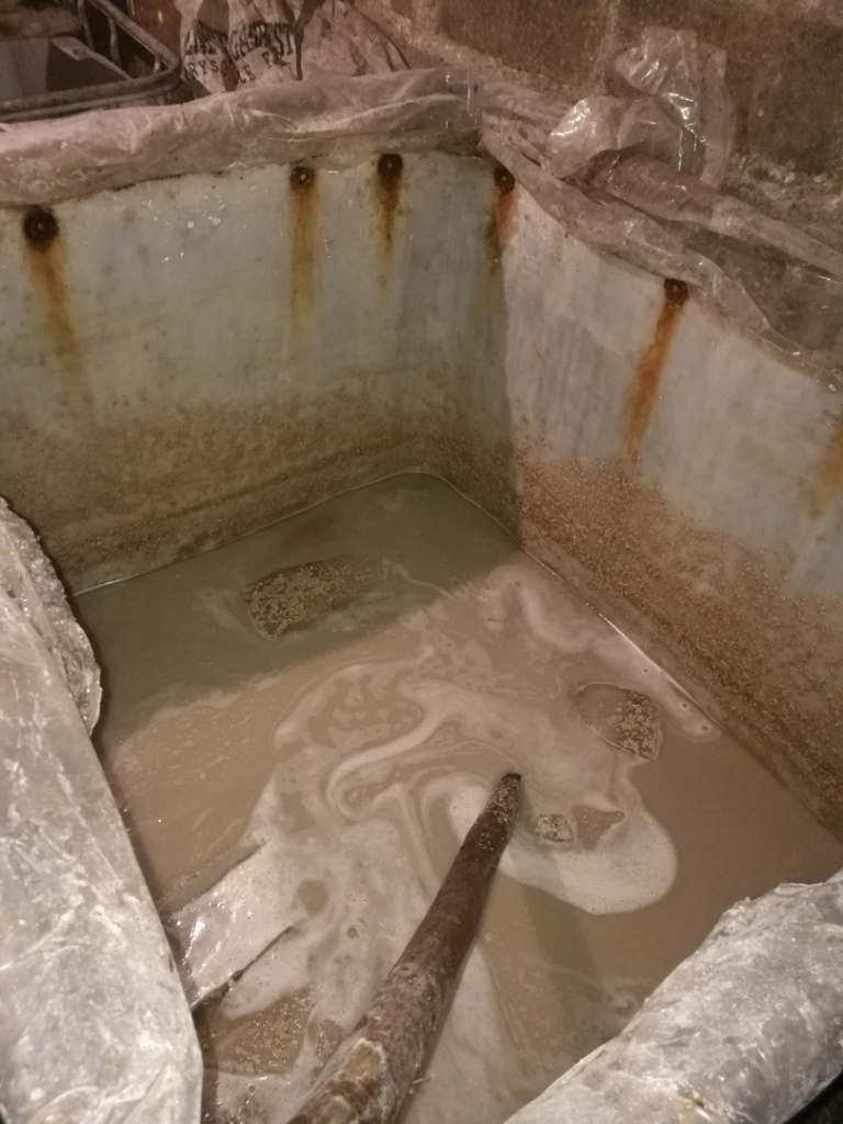 В Гродненской области уничтожили 2 тонны браги и ликвидировали мини-заводы по производству самогона В Гродненской области уничтожили 2 тонны браги и ликвидировали мини-заводы по производству самогона