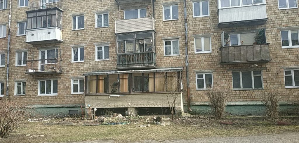 Опять: в Гродно с балкона 2-го этажа выпала женщина