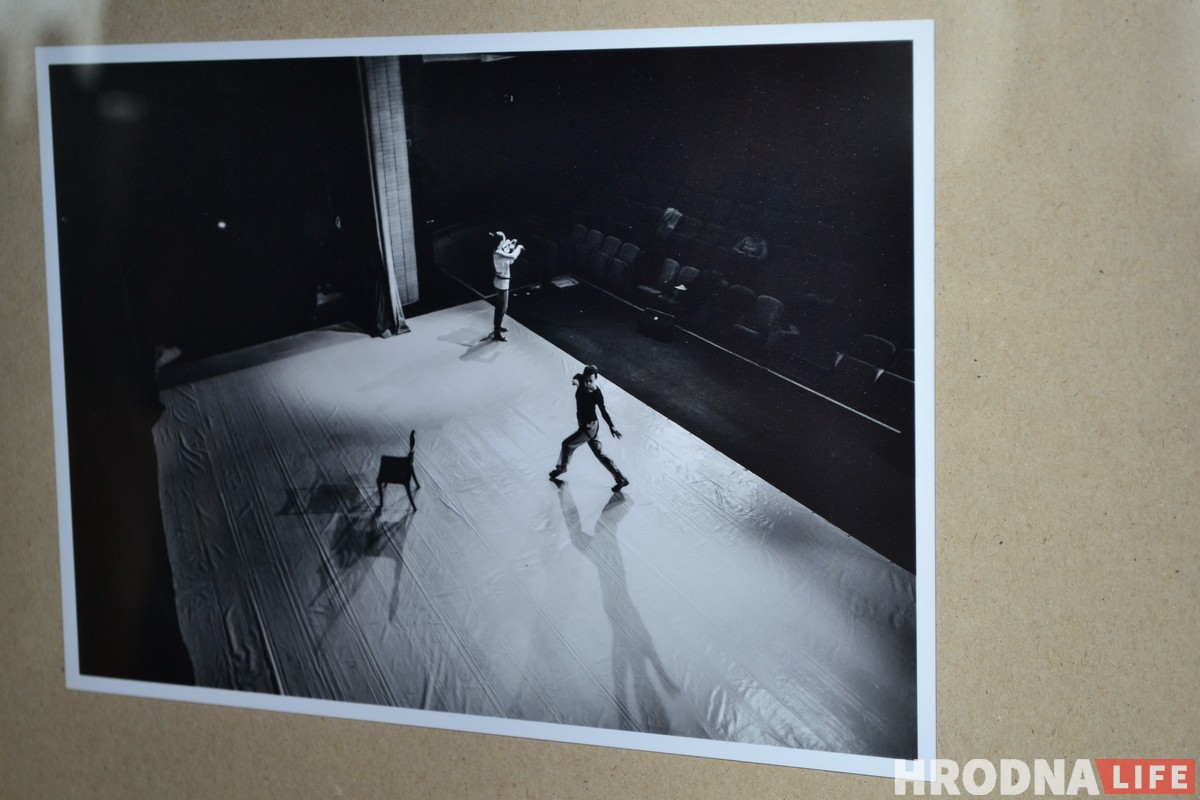 Чего вы не знали о театре: выставка прямиком из-за кулис открылась в Драмтеатре Чего вы не знали о театре: выставка прямиком из-за кулис открылась в Драмтеатре