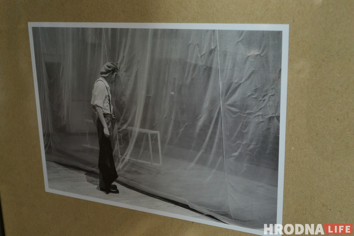 Чего вы не знали о театре: выставка прямиком из-за кулис открылась в Драмтеатре Чего вы не знали о театре: выставка прямиком из-за кулис открылась в Драмтеатре