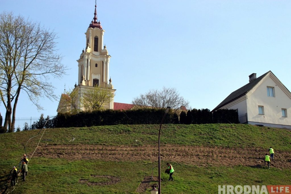 Что появилось на Бернардинском холме, где собирались написать "Ленінскі раён" 