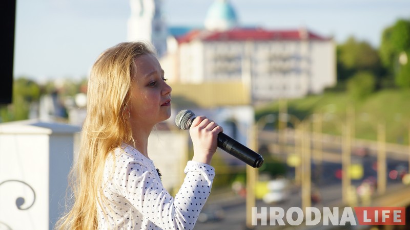 Сезон концертов у ротонды открыли ко Дню Победы Сезон концертов у ротонды открыли ко Дню Победы