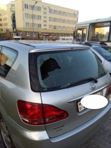 Начался сезон покоса травы. Что делать, если косцы повредили вашу машину Начался сезон покоса травы. Что делать, если косцы повредили вашу машину