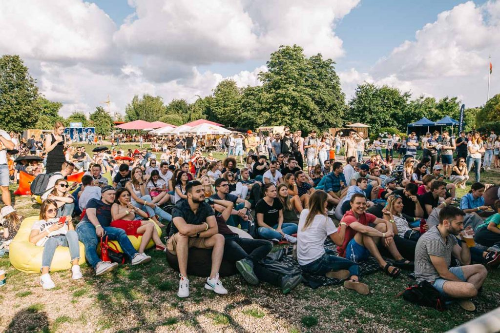 Суп из бычьих хвостов и веганские пельмени с тофу. Что искать на фестивале Vulitsa Ezha в Гродно