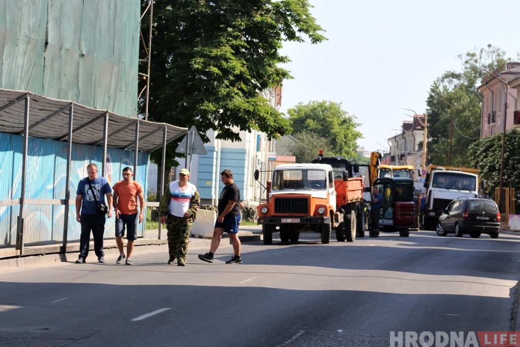 Как остановился центр Гродно с перекрытием Большой Троицкой. Видео