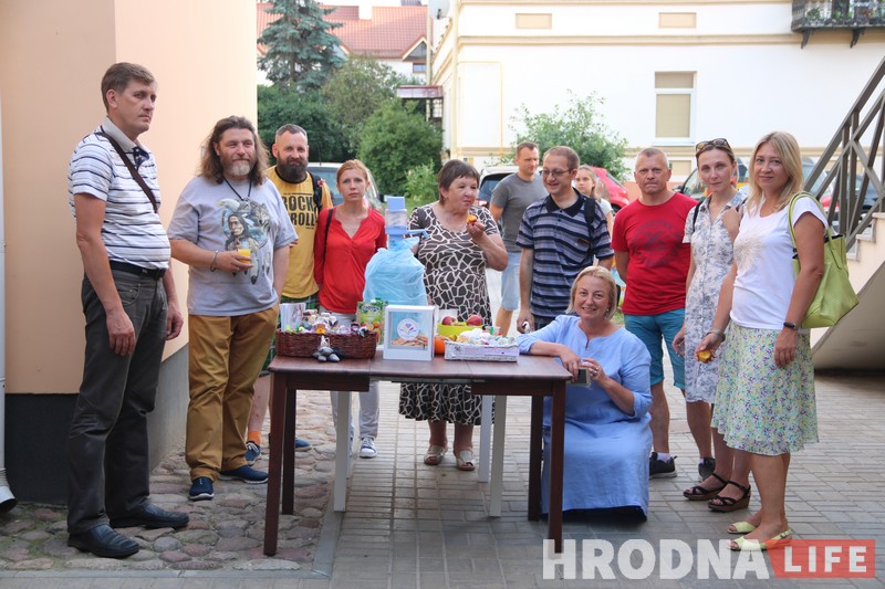 Святой Губерт собрал друзей и необычных зверей в дворике на Кирова Святой Губерт собрал друзей и необычных зверей в дворике на Кирова