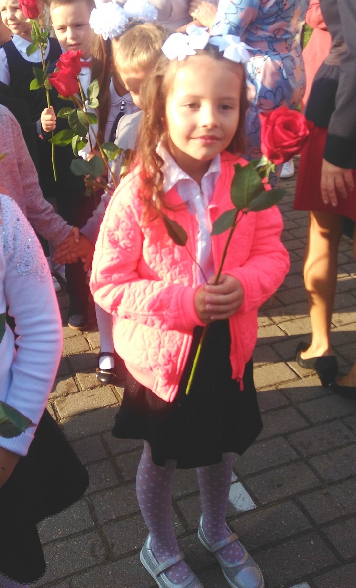 "Я очень хочу второе ушко и слышать, как все". Нужна помощь семилетней Алене Власенко "Я очень хочу второе ушко и слышать, как все". Нужна помощь семилетней Алене Власенко