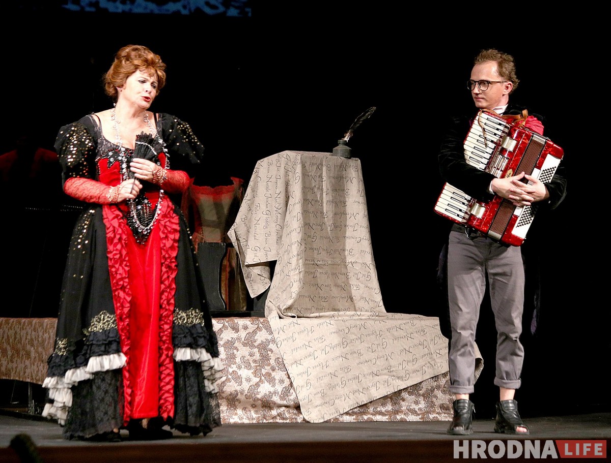 Актеры из Белостока показали гродненцам "Месть" по-польски Актеры из Белостока показали гродненцам "Месть" по-польски