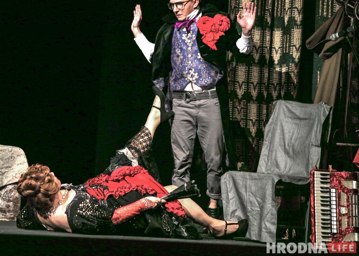 Актеры из Белостока показали гродненцам "Месть" по-польски Актеры из Белостока показали гродненцам "Месть" по-польски