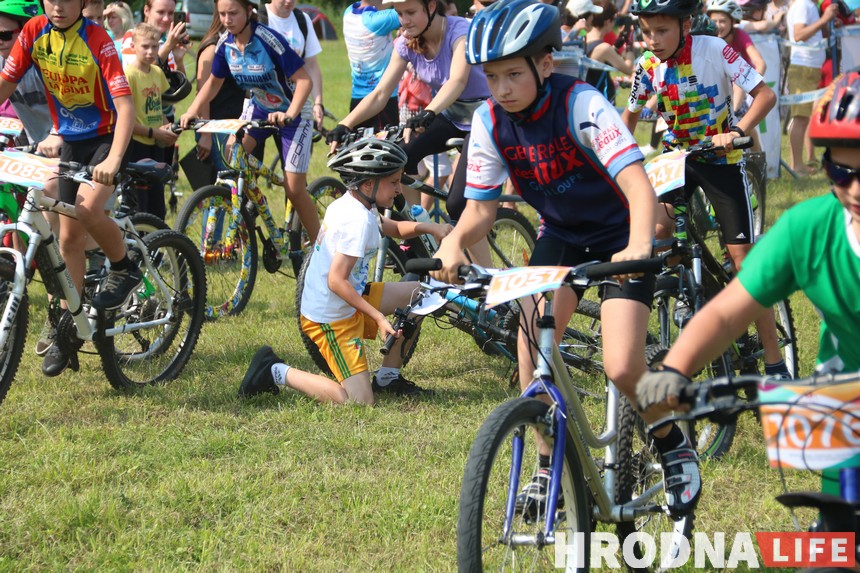Веломарафон "Суседзі-2019" стартовал на Августовском канале под Гродно
