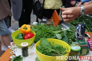 Трава у дома: гродненка 5 лет готовит сорняки и готова поделиться рецептами