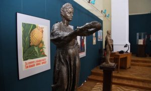 Первая капля с "Гродно Азот" и городская мода. Что можно увидеть на выставке к юбилею области