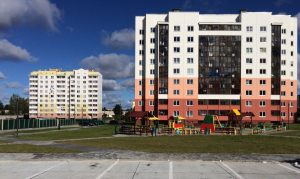 Первые гипермаркеты, реконструкция Советской, новый стадион и борьба с озеленением: как застраивался Гродно