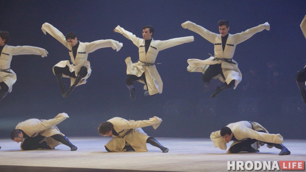 Грузия с доставкой в Гродно. В филармонии выступил балет Сухишвили