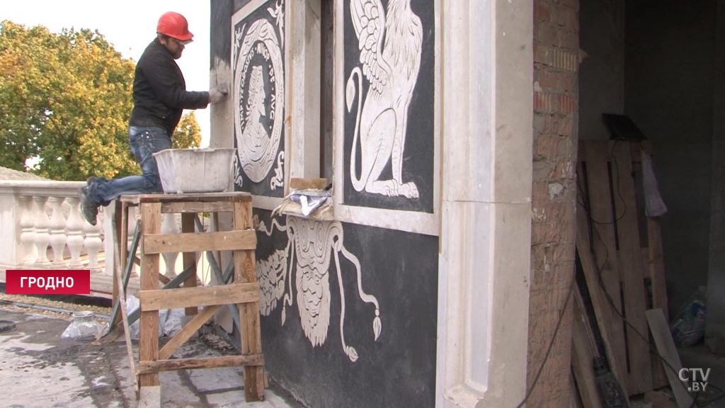 Въездную башню Старого замка украсят портретами исторических персон