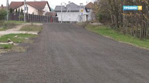 В Погоранах жильцы сами скинулись на дорогу - в бюджете нет денег