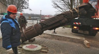 Деревянного Витовта должны были установить в Лиде, но поставили в Гродно. И почему не появились памятники Калиновскому и Богдановичу