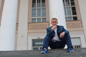 «Не обязательно делать жестко и аморально». Гродненский видеоблогер про социальные эксперименты