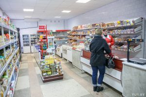 Под Гродно закрыли магазины, пока продавцы в отпуске Ратичи