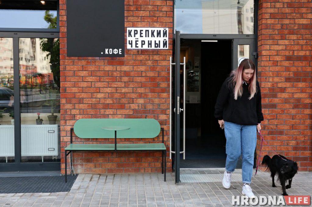 На Щорса открылась кофейня, куда можно приходить с животными