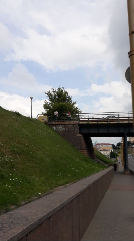 "97%". На дорогах и мосту в Гродно появились протестные надписи к президентским выборам