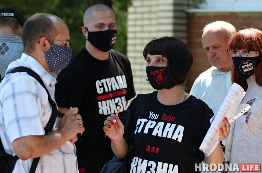 «Мешали проезду и кричали: "фашисты"». В Гродно судили сторонников Тихановского