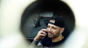 «Как я получил травму? Огнестрельное ранение!» Как в Лиде открылся первый в стране инклюзивный кроссфит зал и кто туда ходит
