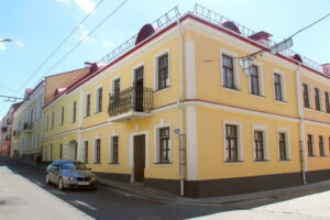 Экскурсия (вокруг) одного дома: здание на Кирова, 3 кирова 3 кирава 3 гродно