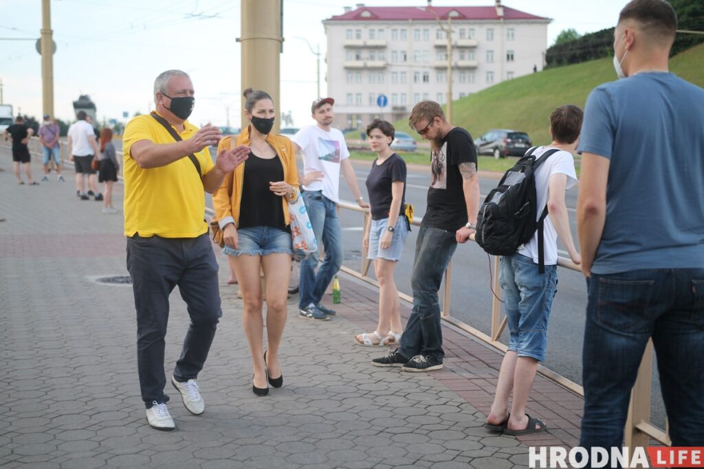 Гродненцу грозит арест за участие в "Цепи солидарности"