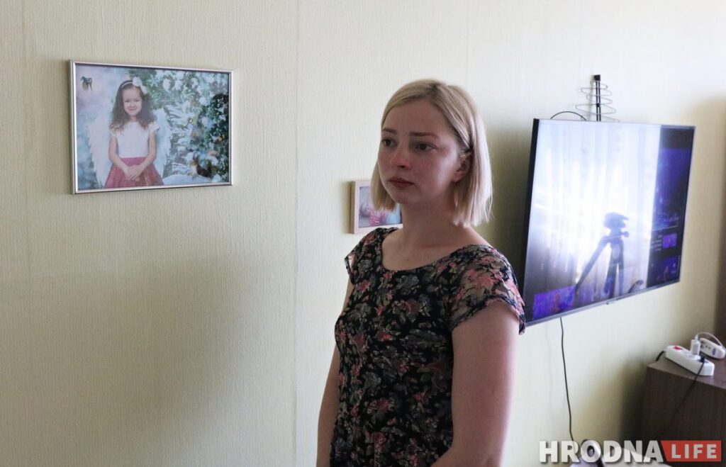 "Предпосылок для изъятия ребенка нет". Отдел образования о давлении на гродненку, мужа которой задержали с Тихановским