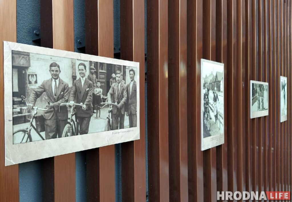 На фасаде “Kazzarma Mall” появились фотографии гродненцев межвоенного периода