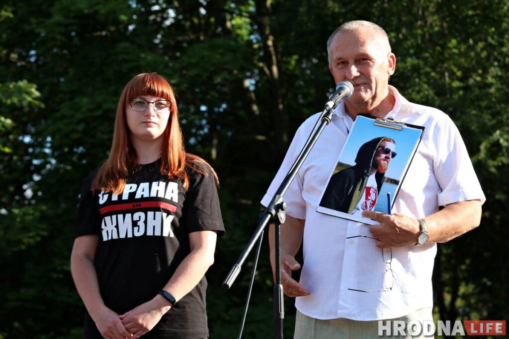 «Я вынуждена прекратить». Девушка политзаключенного Фурманова после 10 дней голодовки возвращается в Гродно