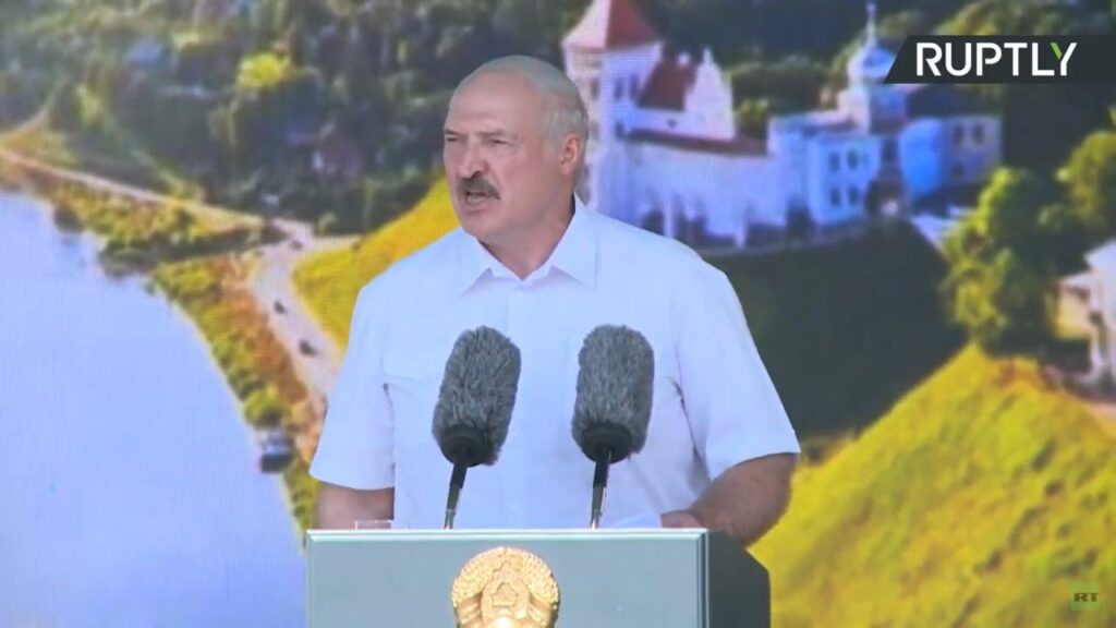 “60% фото - фейки”, “вы их простите”. Лукашенко в Гродно пояснил действия ОМОНа и рассказал о гибридной войне против Беларуси